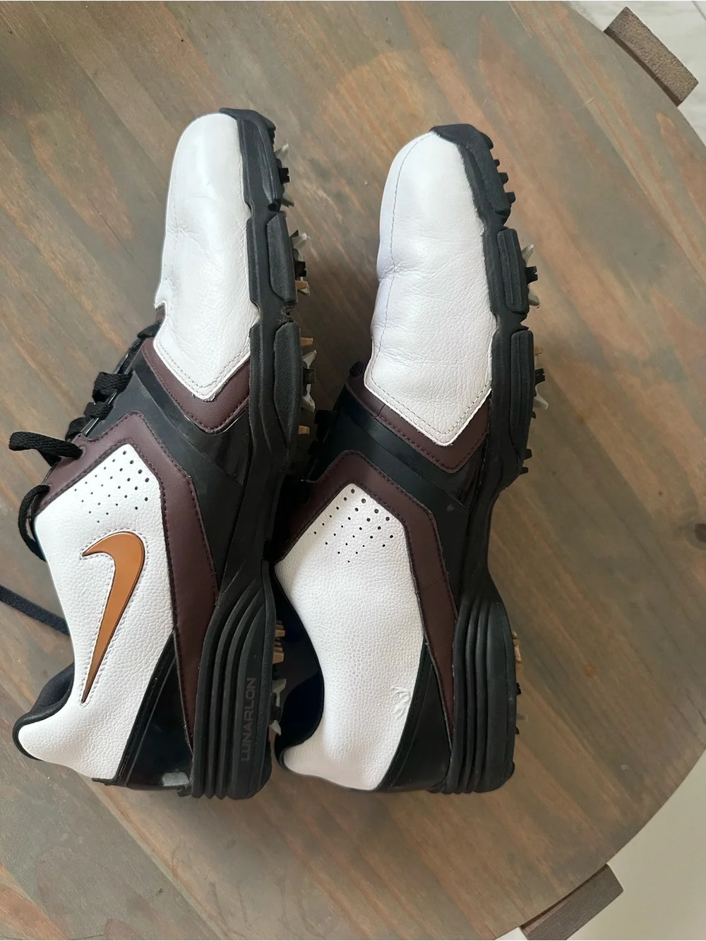 Nike low profile